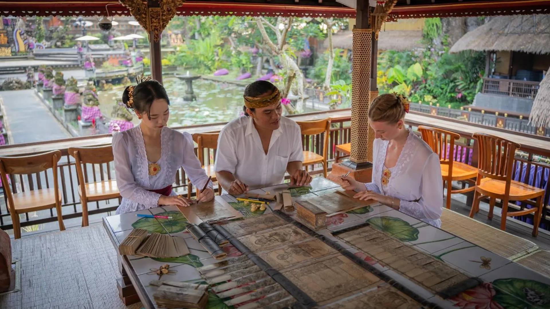 Puri Saraswati Dijiwa Ubud Indonesia